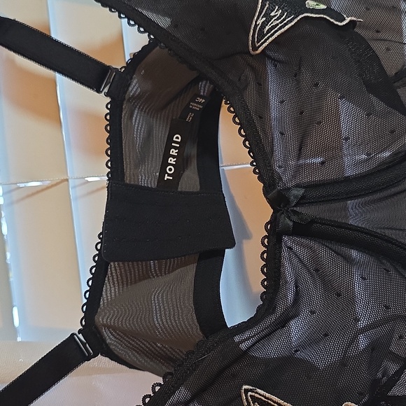 Torrid Black Mesh Bra with Delicate Details - Picture 4 of 7